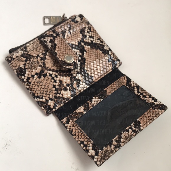 Steve madden VEGAN snake skin wallet with zipper pockets I.D. Slot 7 card slots - Picture 3 of 4